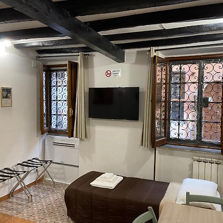 Casa Vicolo Moroni - Trastevere Rzym Zewnętrze zdjęcie